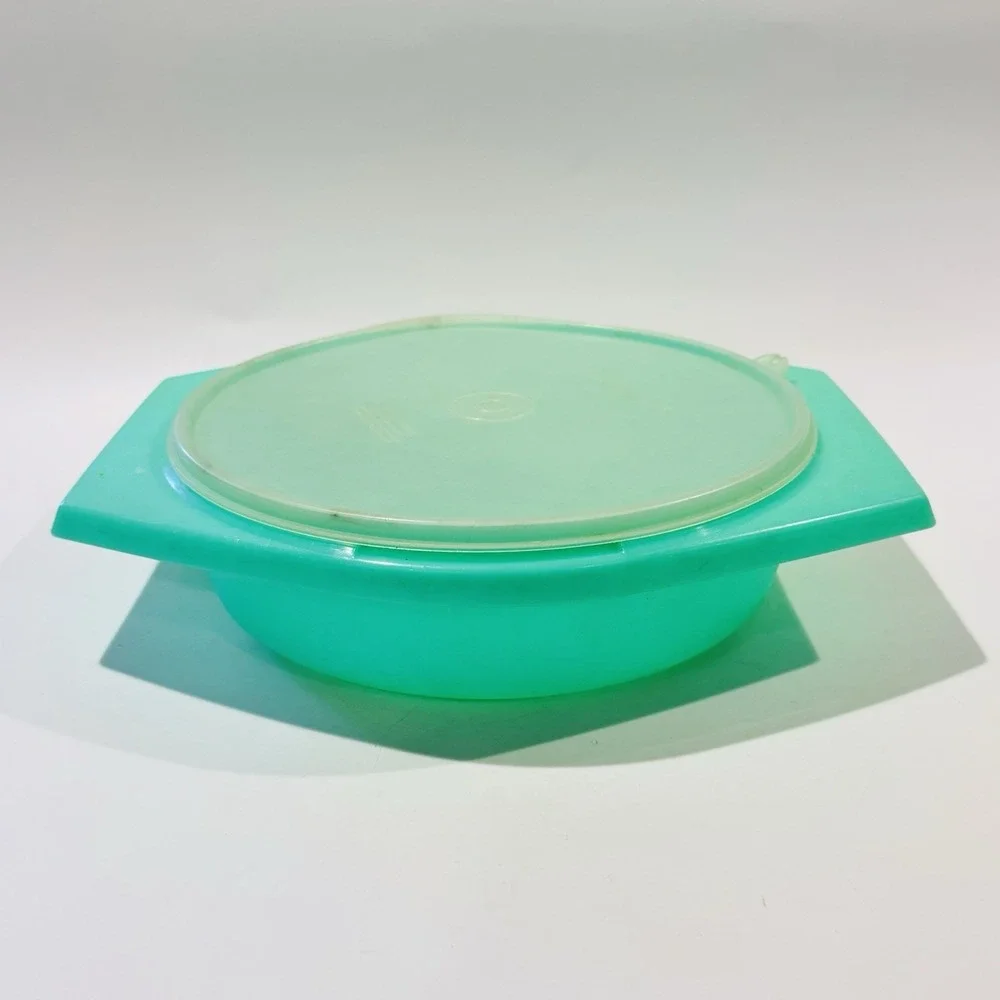 Vintage Tupperware Jadeite Storage Bowl w Lid & Handles No. 786-2 No Grater